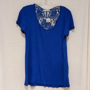 NWT - Amanda Blu and Co. - Lace back short sleeves tee (top). Size M - Blue